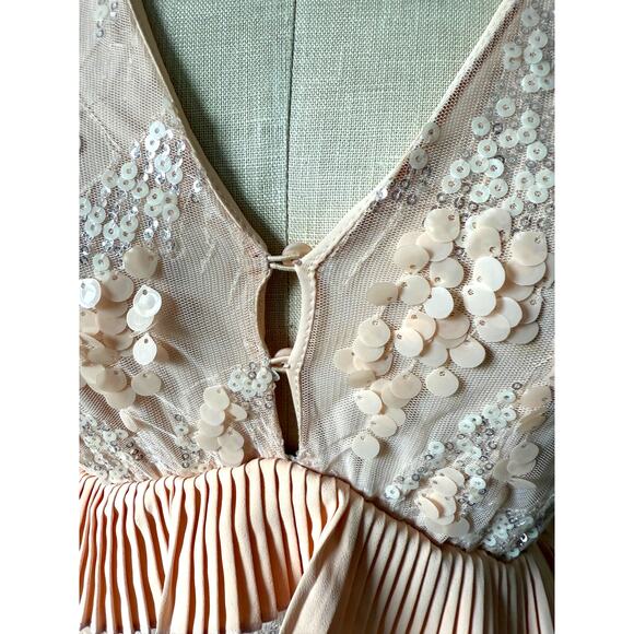 Maje Pale Pink Ruffled V-Neck Sequin Party Formal Dress Size 36/ US 4 - Picture 12 of 14